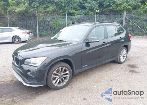 2015 BMW X1 xDrive28I из США, поврежденный, VIN WBAVL1C54FVY35473